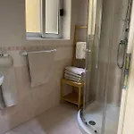 Newly Refurbished شقة *