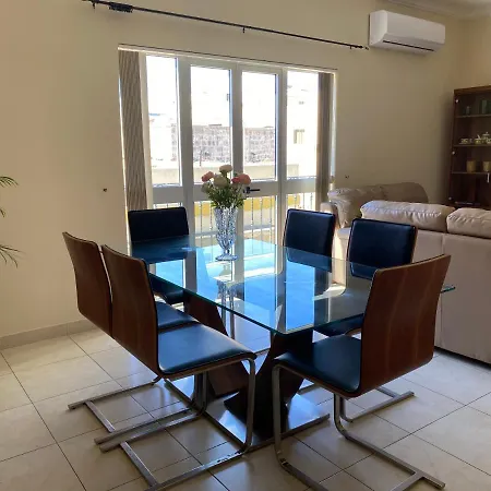 Newly Refurbished Apartamento Mellieħa