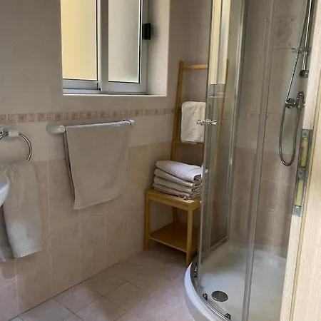 Newly Refurbished Apartment *