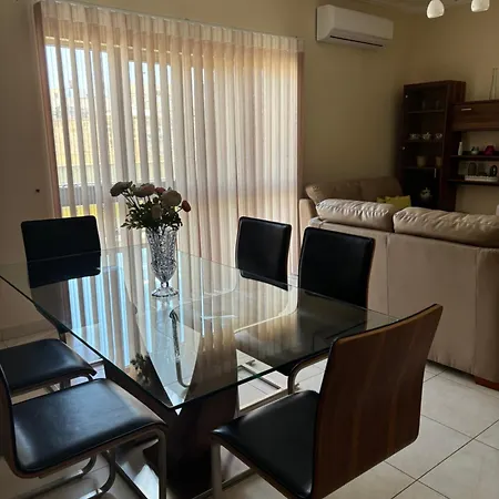 Apartamento Newly Refurbished Mellieħa